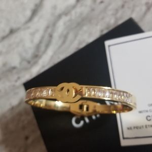 Chanel Velvet Pouch &FREE Stainless steel …